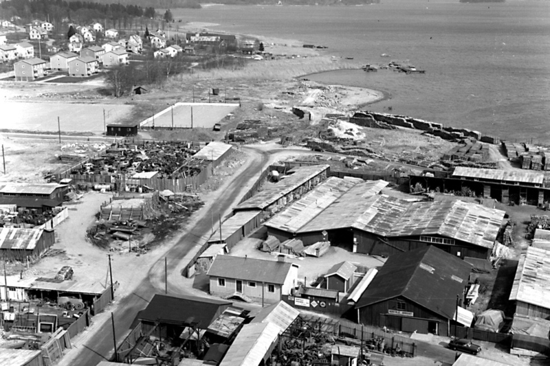 Historisk svartvit bild, isbana och hamnen