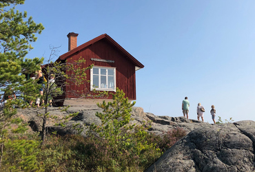 Bild på Albert Engströmgården och ateljén.