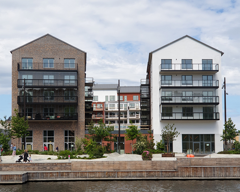 Flerbostadshus i hamnomr&aring;de