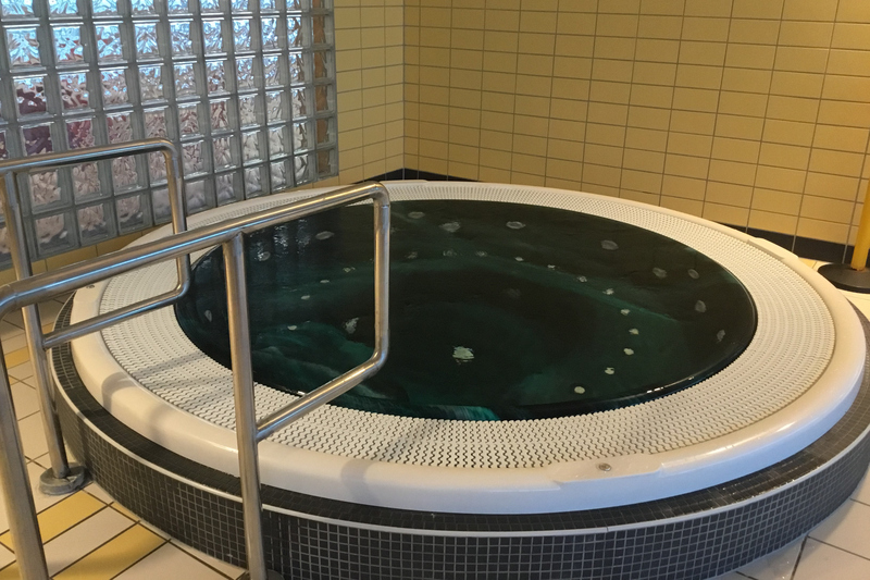 Bild p&aring; bubbelpool i Norrt&auml;lje badhus