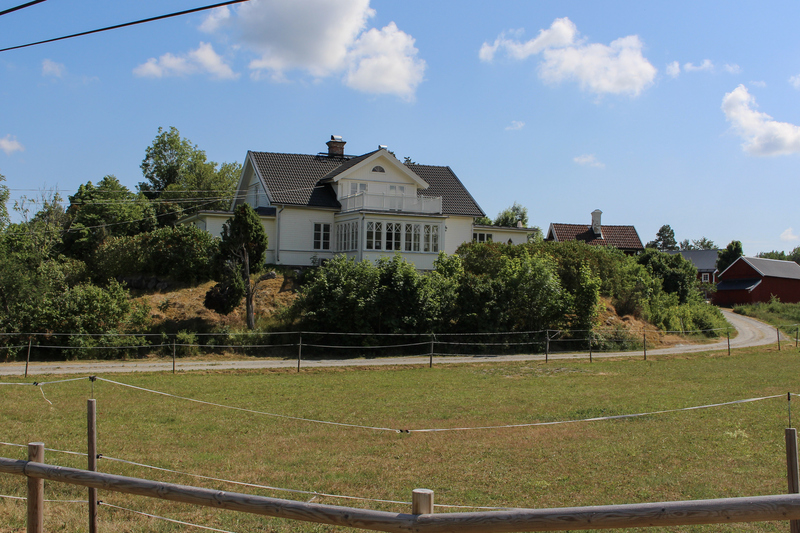 Byggnad på höjden i Bergshamra
