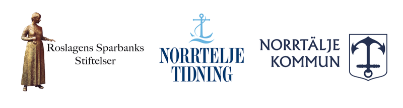 Bilden visar tre loggor, Roslagens sparbankssitftelse d&auml;r loggan &auml;r en kvinna i brons, Norrtelje tidnings logga med ett ankare och Norrt&auml;lje kommuns logotype.