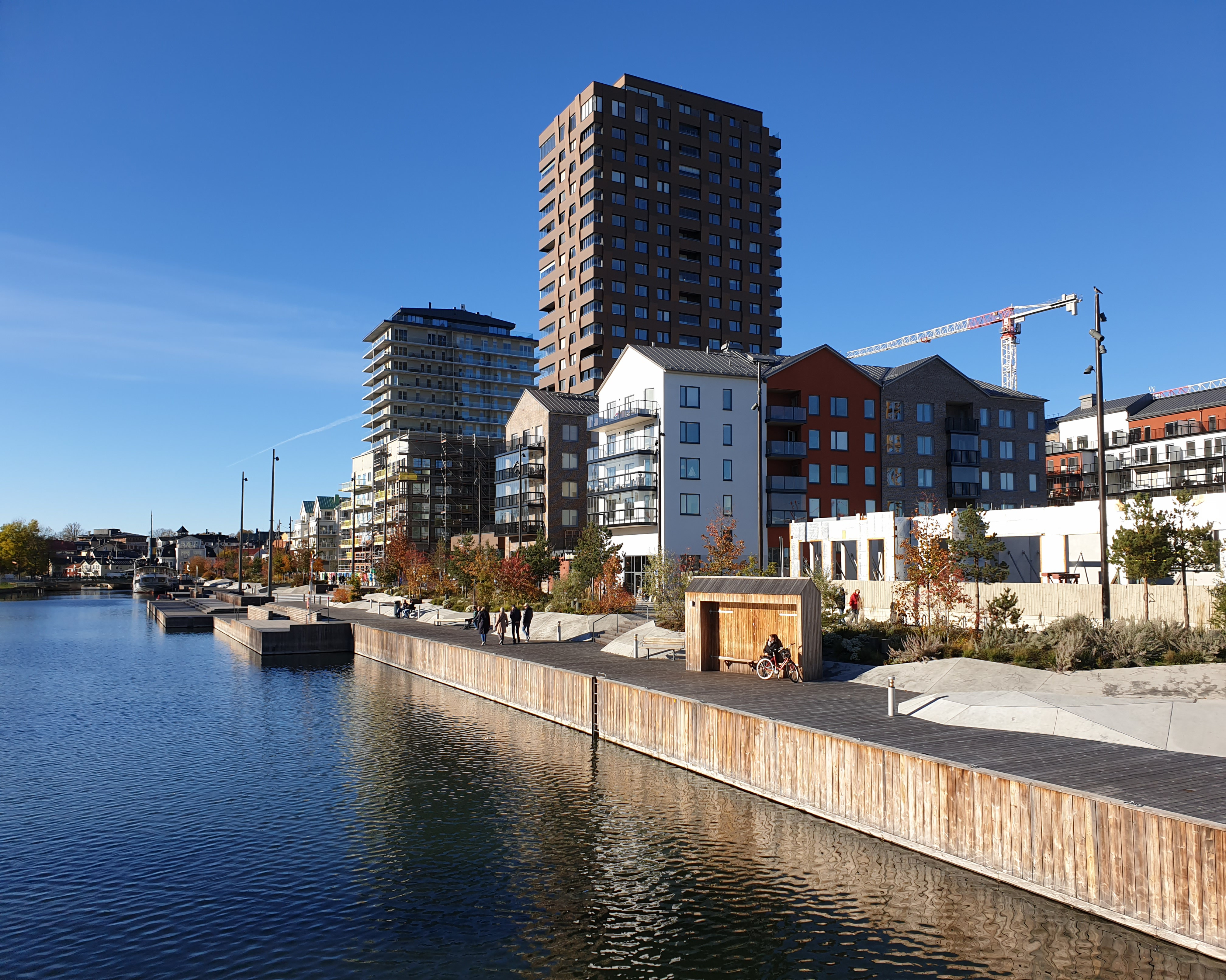 Hus och hamnpromenad